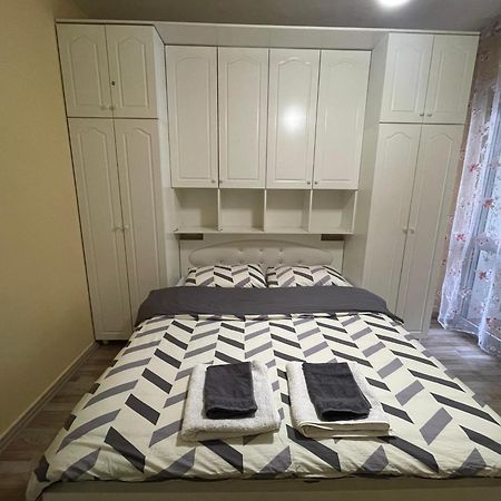 Bricks Apartment Near Pazari I Ri تيرانا المظهر الخارجي الصورة