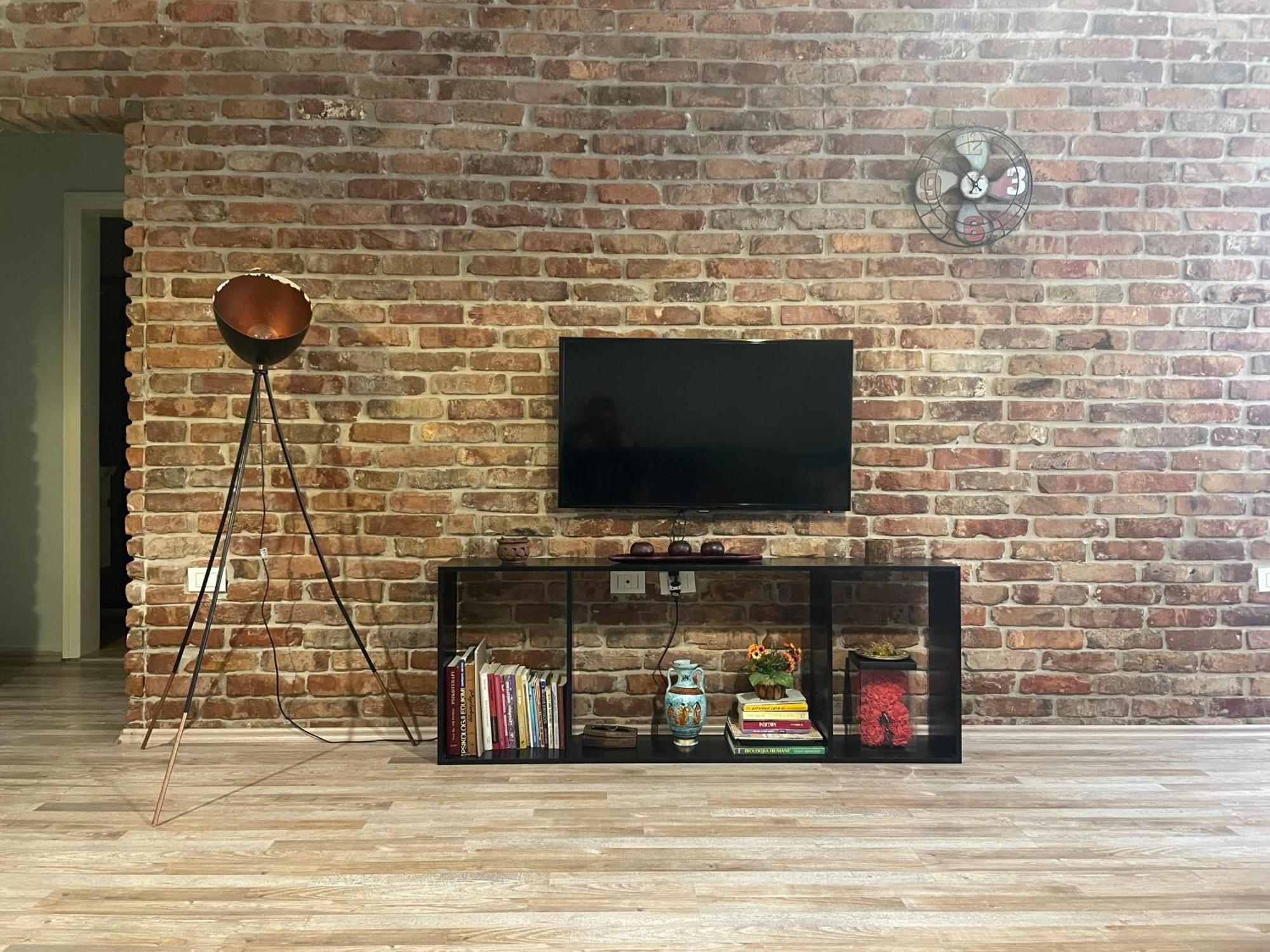 Bricks Apartment Near Pazari I Ri تيرانا المظهر الخارجي الصورة