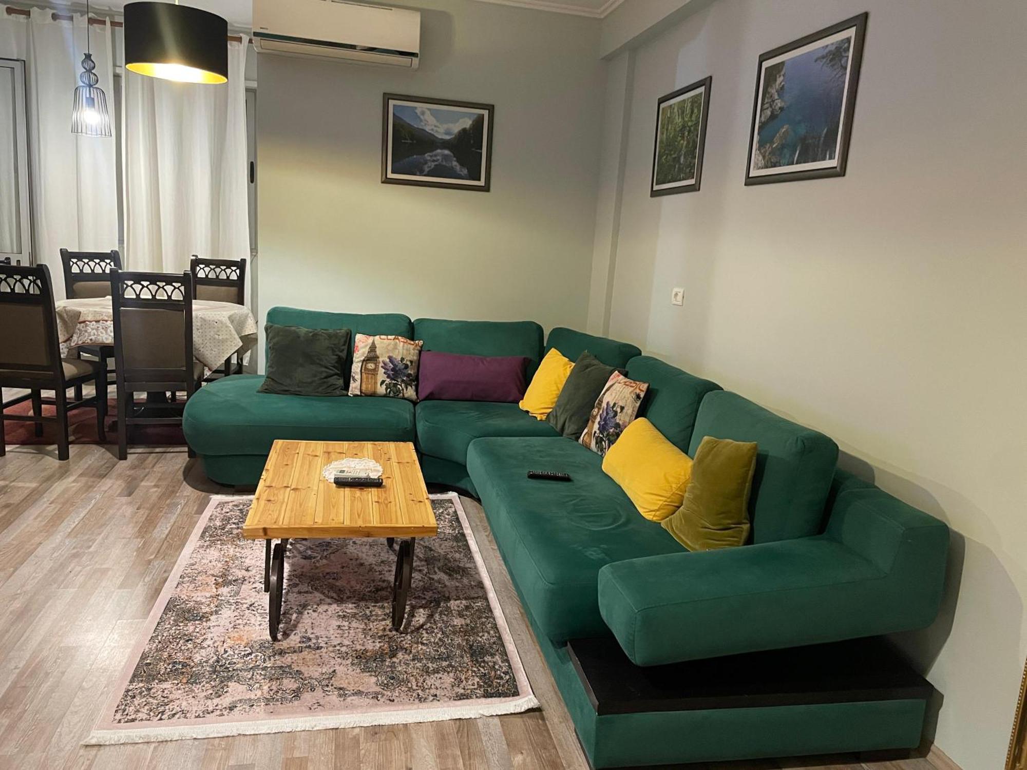 Bricks Apartment Near Pazari I Ri تيرانا المظهر الخارجي الصورة